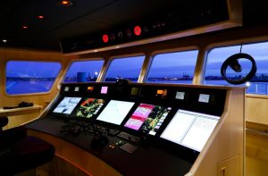 Sơ cấp khai thác máy tàu biển