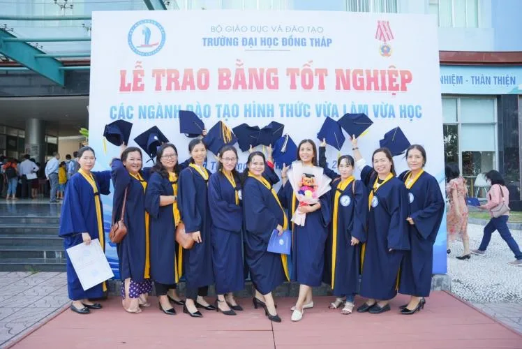 Tốt nghiệp vừa học vùa làm