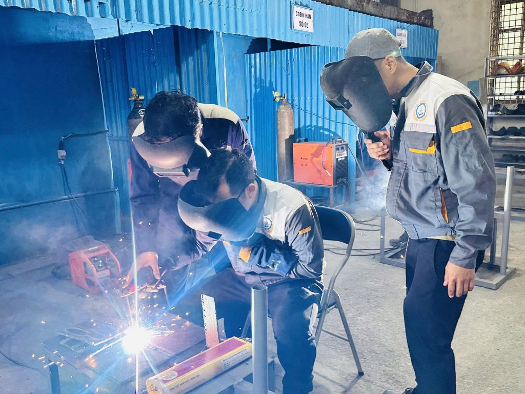 Lớp sơ cấp hàn