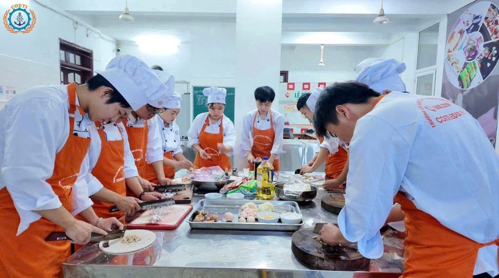 Khóa Học Nấu Ăn Cơ Bản Tại Hồ Chí Minh 2026